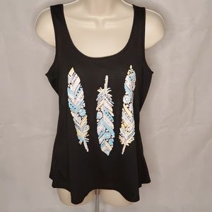 2 Super Cute Feather tanks Size M black and white